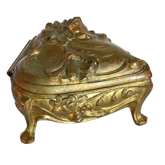 Vtg Antique Heart Shape Trinket Box 24K Plate‎ Ornate Floral Art Nouveau Lined
